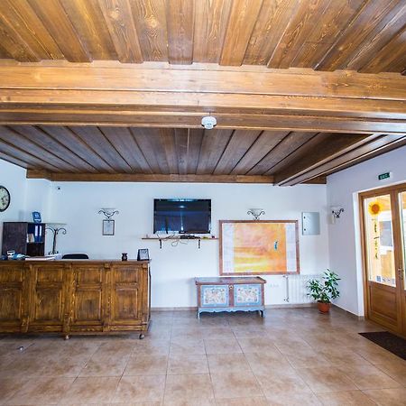 Pensiunea Sureanu Tău Bistra Exteriör bild