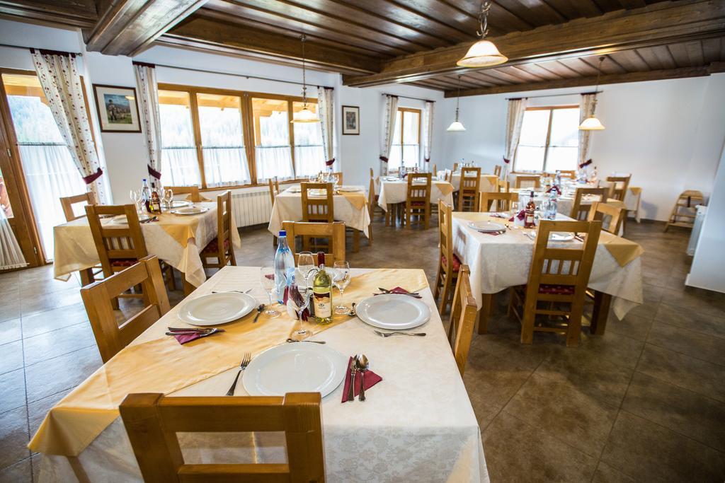 Pensiunea Sureanu Tău Bistra Exteriör bild