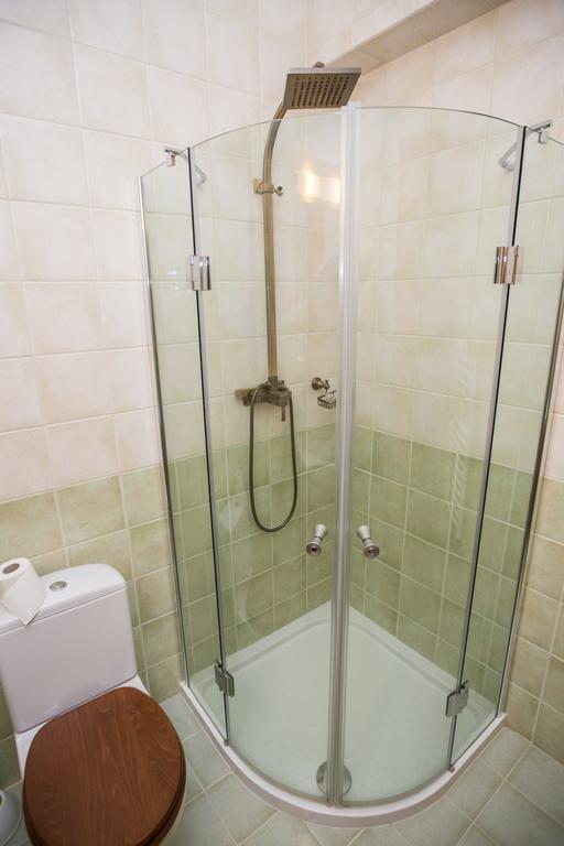 Pensiunea Sureanu Tău Bistra Exteriör bild