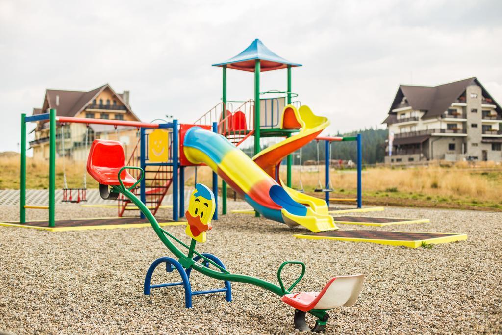 Pensiunea Sureanu Tău Bistra Exteriör bild