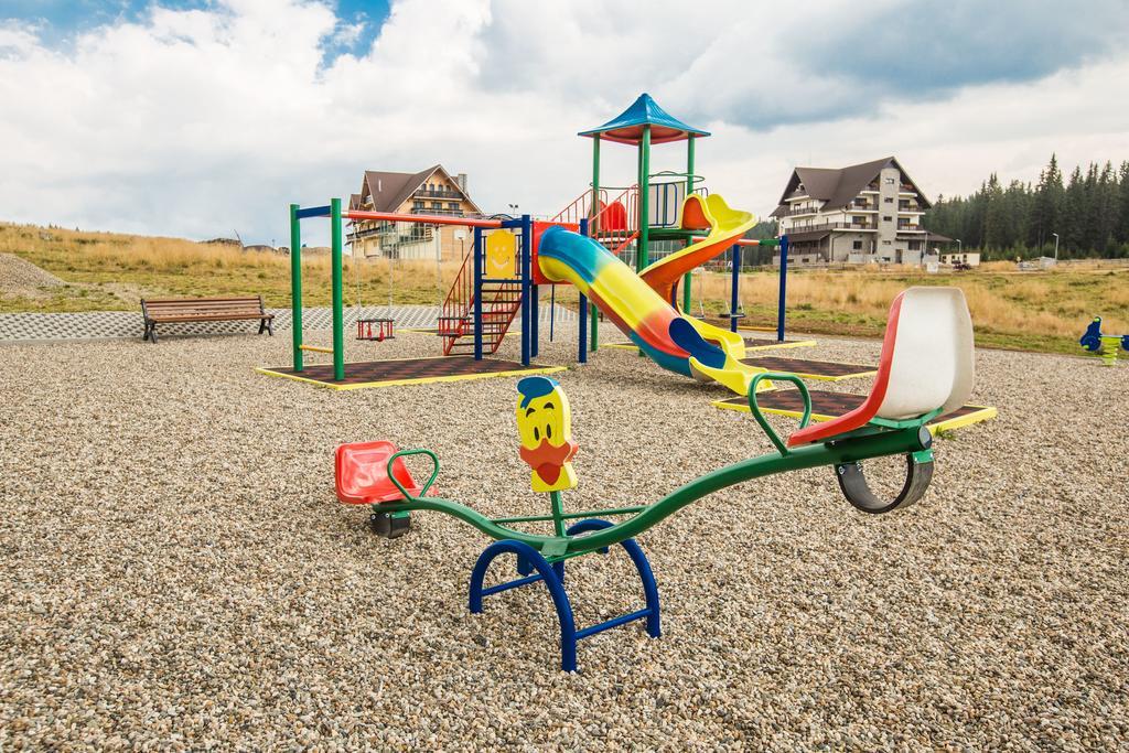 Pensiunea Sureanu Tău Bistra Exteriör bild